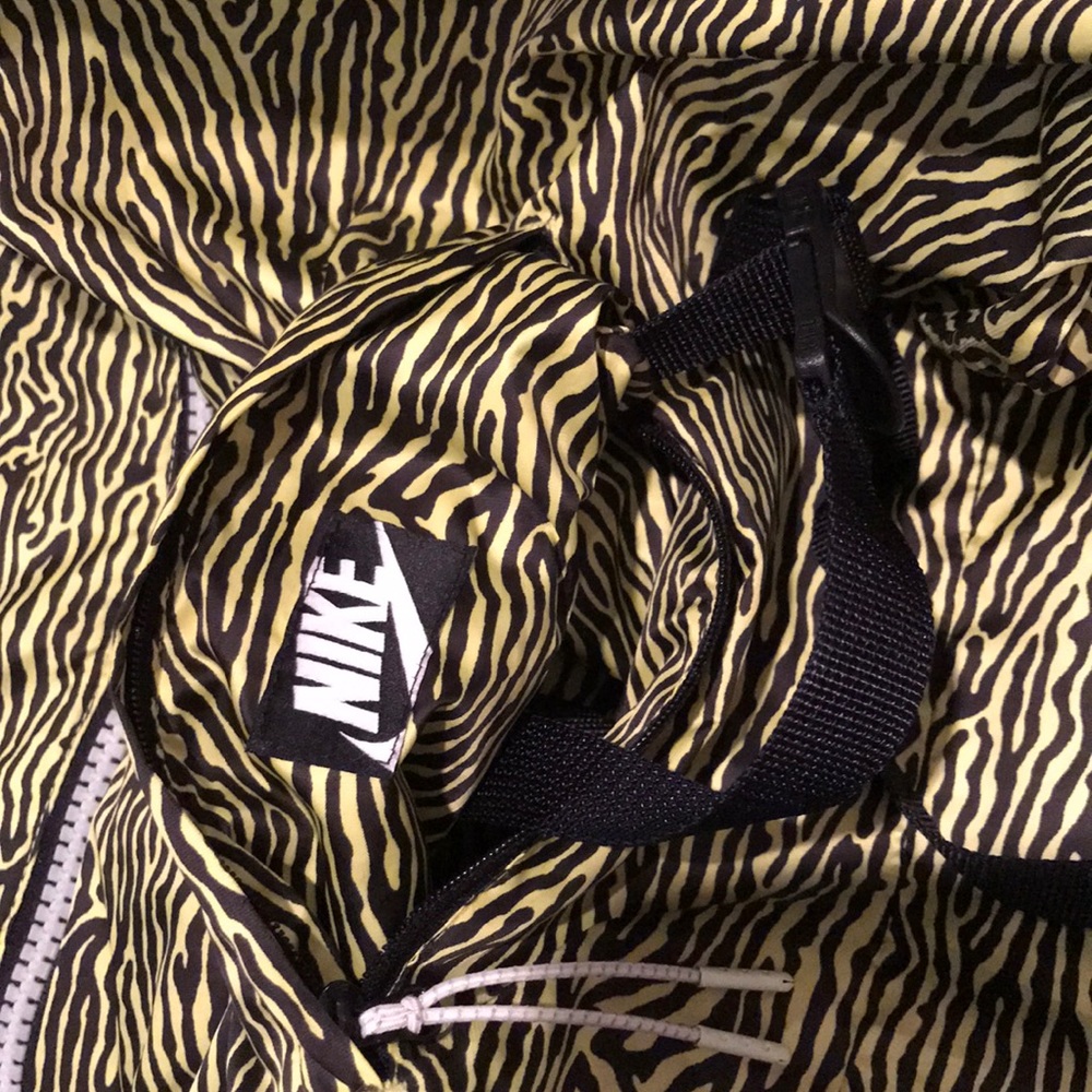 Nike RARE pouch windbreaker - Picture 5 of 8